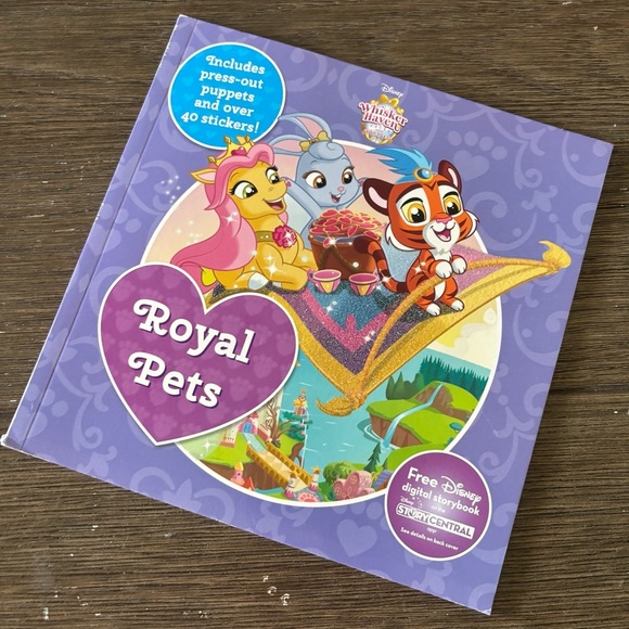 Disney Junior Royal Pets paperback book - Picture 1 of 3